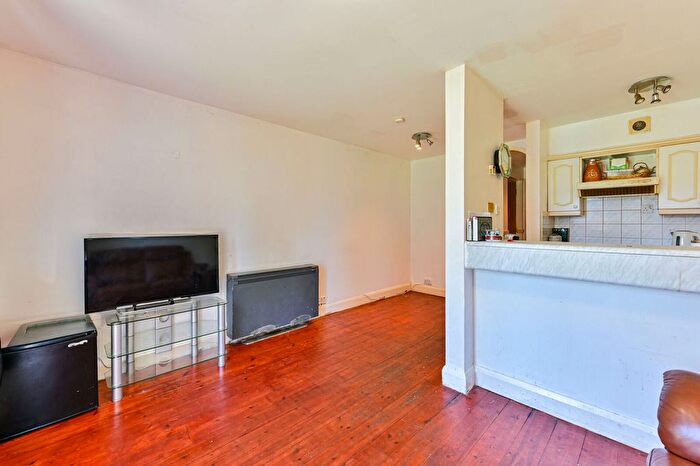 1 Bedroom Flat To Rent In Acton, London, W3