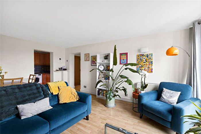1 Bedroom Flat To Rent In Tanner Street, London, SE1