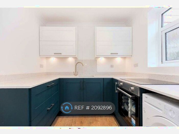 1 Bedroom Flat To Rent In Meyrick Court, Bournemouth, BH2