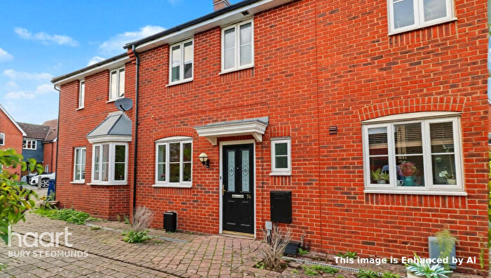 3 Bedroom Terraced House For Sale In Turnstone Drive, Bury St Edmunds, IP32