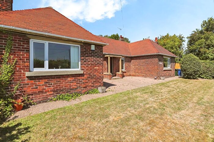3 Bedroom Bungalow For Sale In Broad Carr Road, Barnsley, South Yorkshire, S74