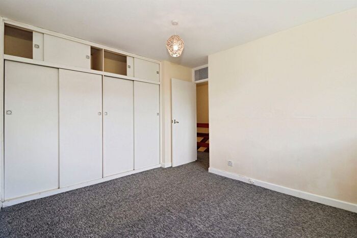 3 Bedroom Terraced House For Sale In Hazelbury Drive, Bristol, BS30