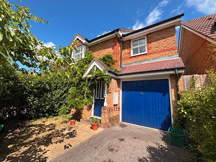 3 Bedroom Detached House To Rent In Bluebell Way, Thatcham, RG18