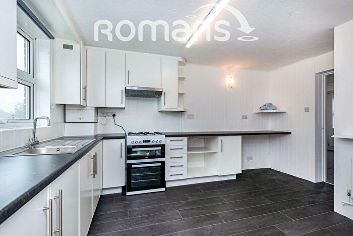 3 Bedroom Apartment To Rent In Bell Lane, SL4