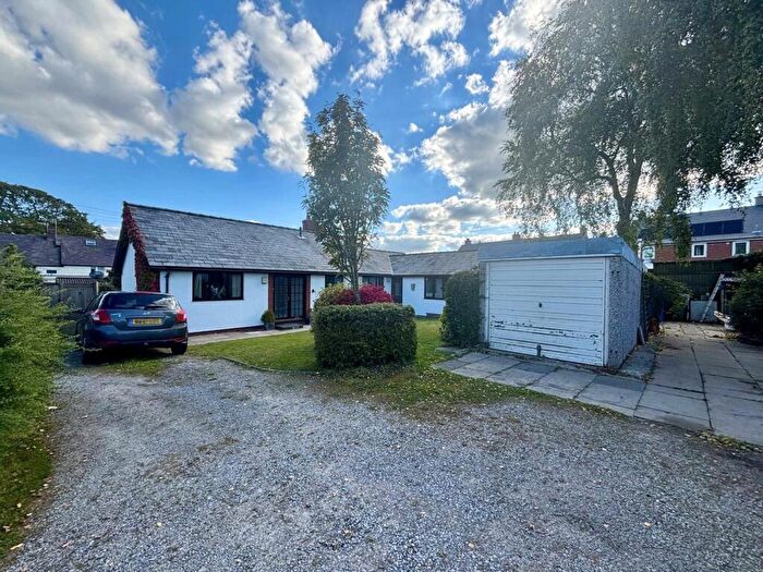 3 Bedroom Bungalow For Sale In Llanarmon- Yn - Lal, Mold, CH7