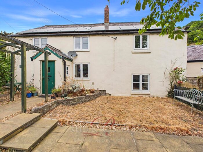 4 Bedroom Detached House For Sale In Cymau Road, Ffrith, Wrexham, LL11