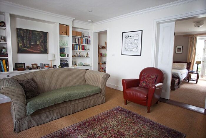 2 Bedroom Flat For Sale In Balcombe Street, London, NW1