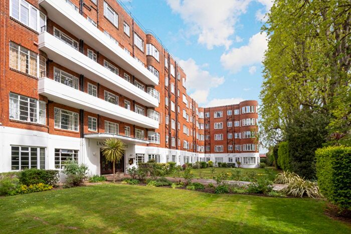 1 Bedroom Flat For Sale In Wyke Road, London, SW20