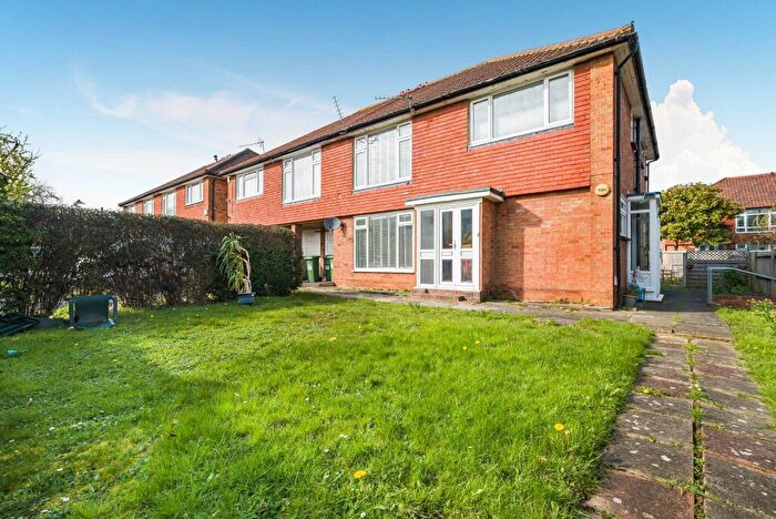 2 Bedroom Apartment For Sale In Bexley Road, Eltham, London, SE9