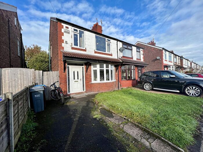 4 Bedroom Semi-Detached House To Rent In Homestead Crescent, Manchester, M19