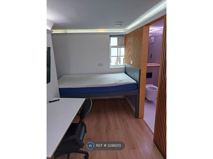 Studio To Rent In St. Rumbolds Lane, Buckingham, MK18