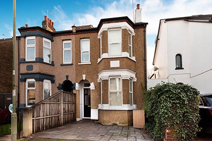 5 Bedroom Semi-Detached House To Rent In Bulwer Road, Barnet, EN5