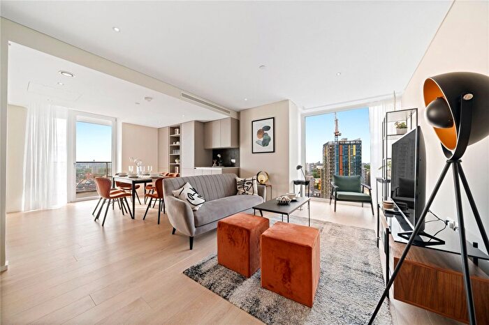 3 Bedroom Flat For Sale In York Place, London, SW11