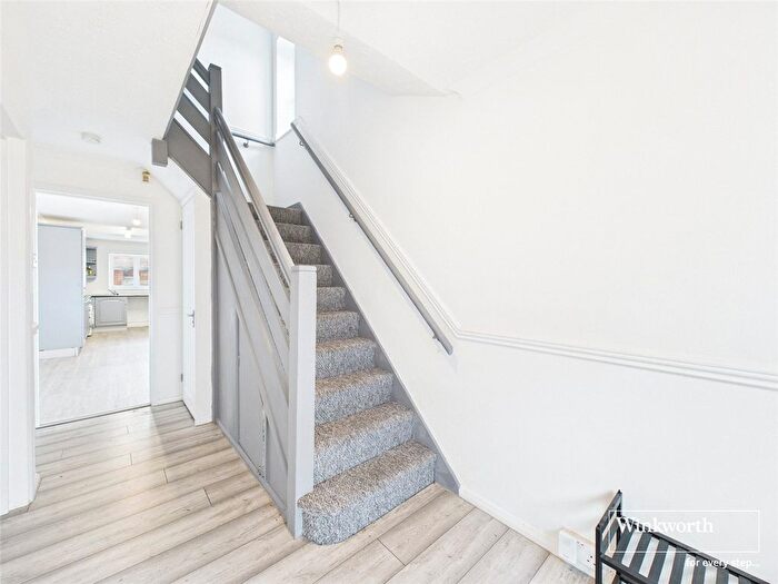 3 Bedroom Detached House For Sale In Church Road, Earley, Reading, Berkshire, RG6