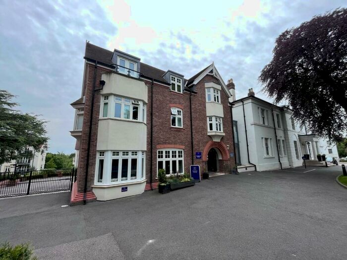 2 Bedroom Apartment To Rent In Church Road, Edgbaston, Birmingham, B15