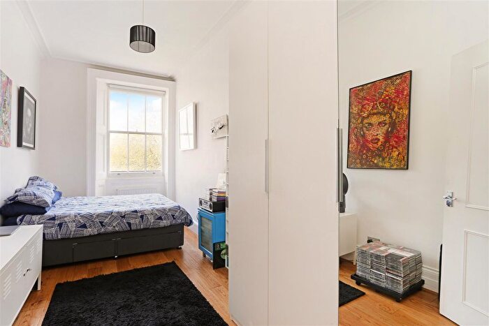 1 Bedroom Flat To Rent In Eccleston Square, London, SW1V