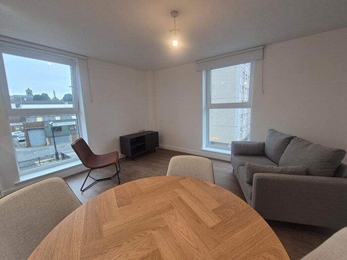 2 Bedroom Apartment To Rent In Cow Green, Halifax, HX1