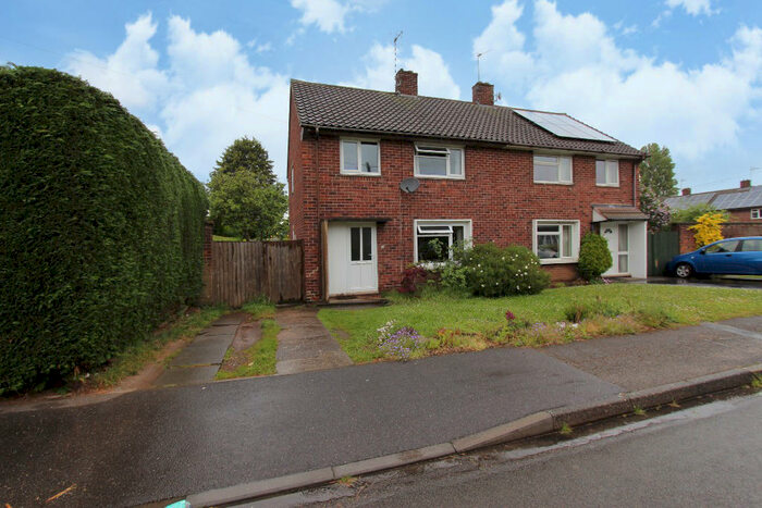 3 Bedroom Semi-Detached House To Rent In Baslow Close, Long Eaton, NG10