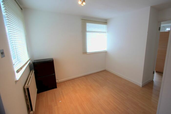 2 Bedroom End Of Terrace House To Rent In Church Place, Mitcham, CR4