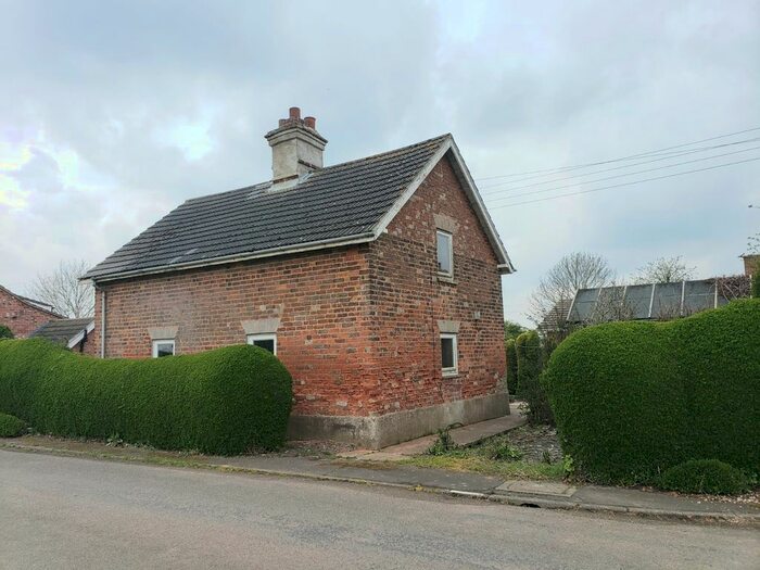 4 Bedroom Detached House For Sale In Beck Bank, Quadring Fen, Spalding, PE11