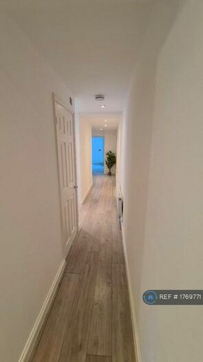 3 Bedroom Flat To Rent In Edgar Road, Cliftonville, Margate, CT9