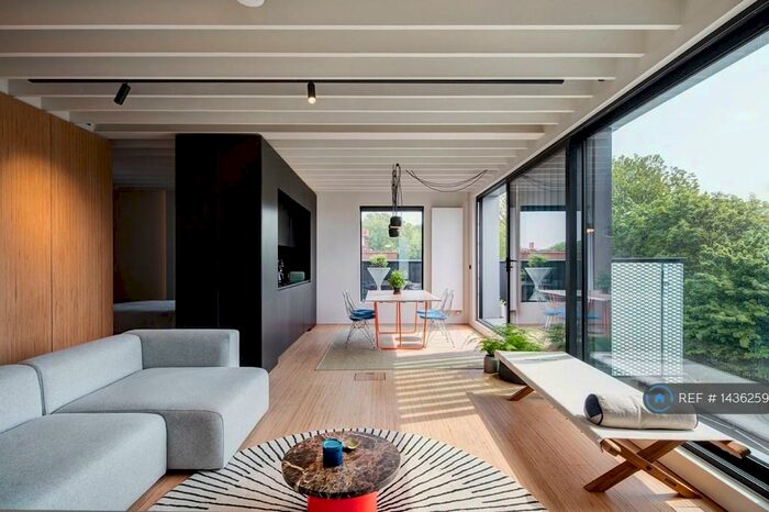 1 Bedroom Flat To Rent In Albany Road, London, SE5