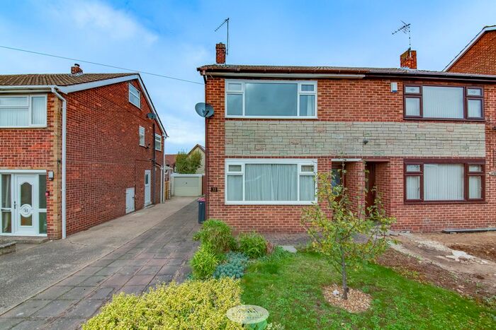 3 Bedroom Semi-Detached House To Rent In St James Avenue, South Anston, Sheffield, S25