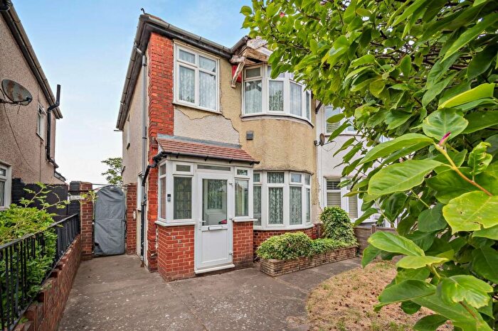 3 Bedroom Semi Detached House For Sale In East Rochester Way, Sidcup, DA15