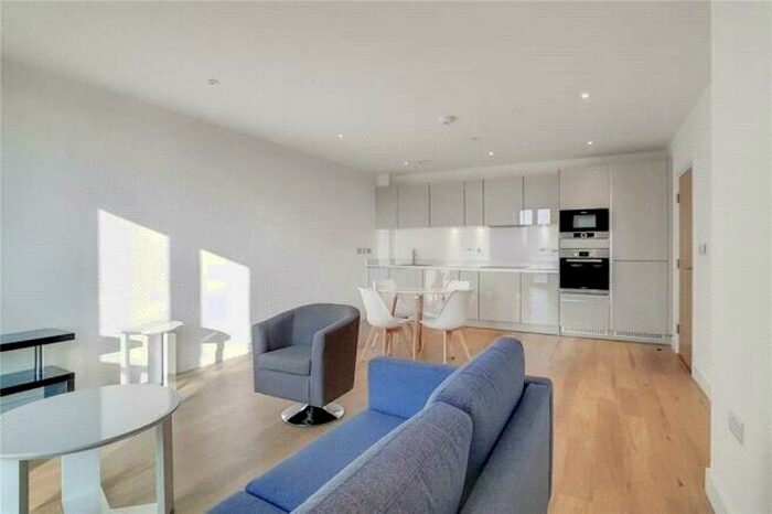 2 Bedroom Apartment To Rent In Station Road, London, SE13