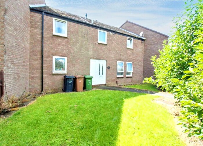 3 Bedroom Semi-Detached House For Sale In Ennerdale, Washington, Tyne And Wear, NE37