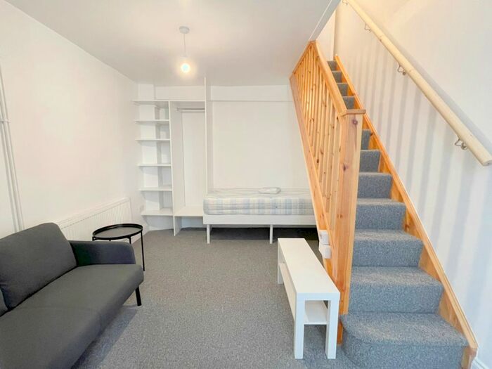 Studio To Rent In Lower Clapton Road, Hackney, E5