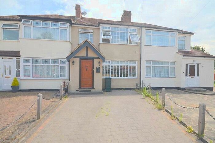 4 Bedroom Terraced House To Rent In Saunton Road, Hornchurch, Essex, RM12