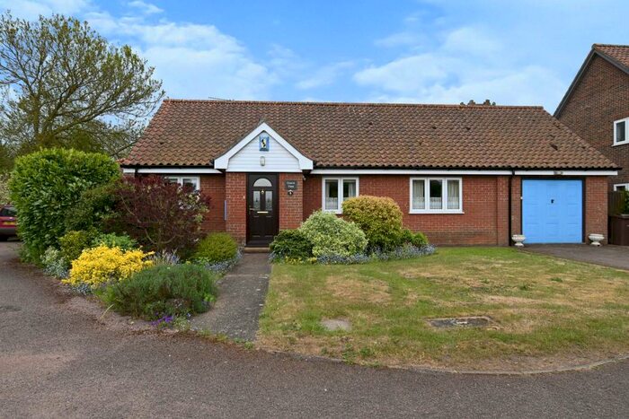 3 Bedroom Bungalow For Sale In Barbers Yard, The Green, Old Buckenham, Attleborough, NR17