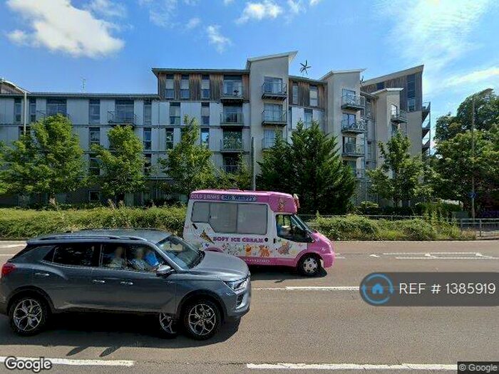 2 Bedroom Flat To Rent In Coombe Way, Farnborough, GU14