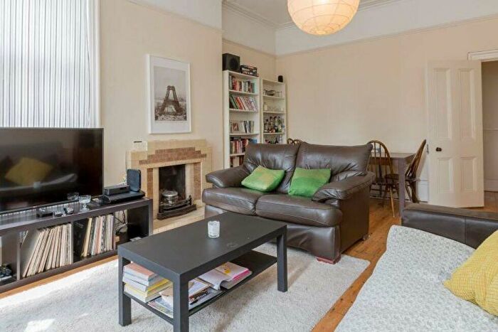 4 Bedroom Flat To Rent In Linden Mansions, Hornsey Lane, Highgate, N6
