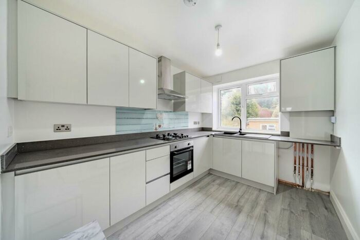 2 Bedroom Apartment To Rent In Tower Road, Orpington, Kent, BR6