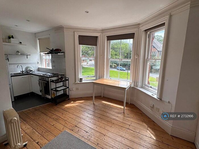 Studio To Rent In York Road, Guildford, GU1