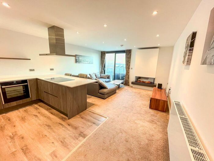 2 Bedroom Penthouse To Rent In Brayford Wharf North, Lincoln, LN1