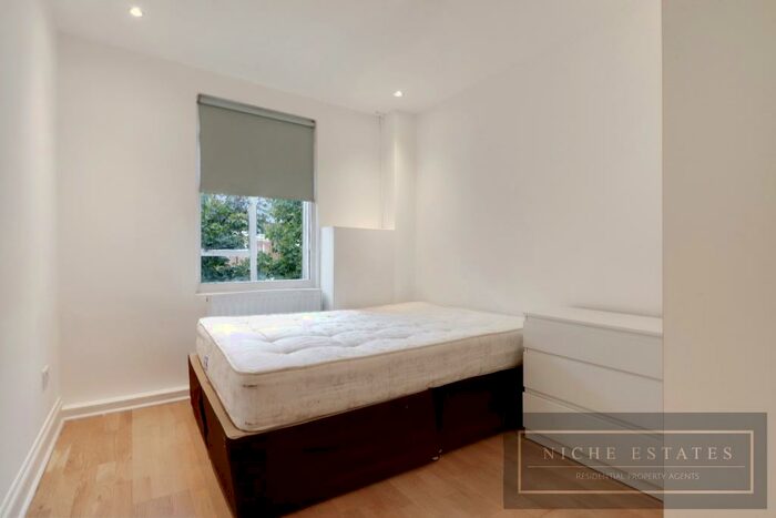3 Bedroom Apartment To Rent In Holloway Road, London, - Sharers Welcome, N7