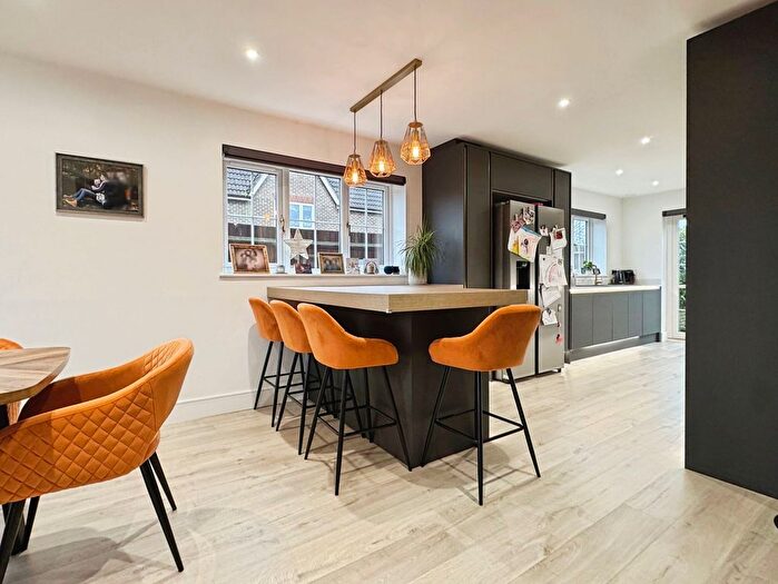 5 Bedroom Detached House To Rent In Wansdyke Road, Great Bedwyn, SN8