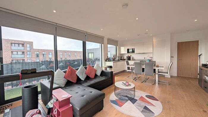 3 Bedroom Apartment To Rent In Northolt Road, Harrow, HA2