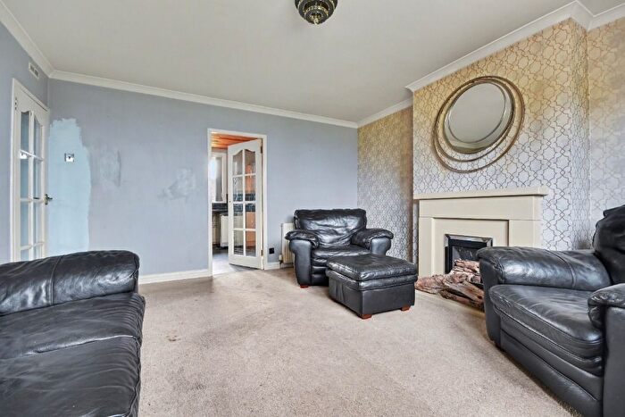 3 Bedroom Flat For Sale In York Road, Inverclyde, Greenock, PA16