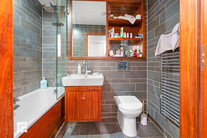 1 Bedroom Apartment For Sale In Hayes Apartments, The Hayes, Cardiff, CF10