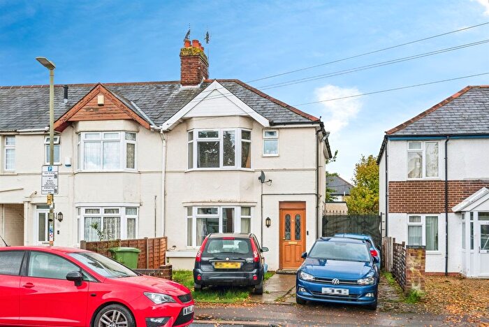 4 Bedroom Semi Detached House For Sale In Ridgefield Road, Oxford, OX4