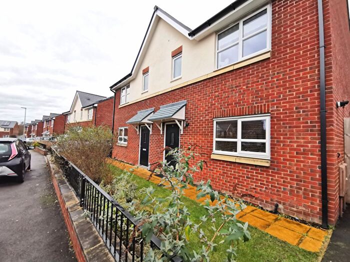 2 Bedroom Semi Detached House To Rent In Gabriel Close, Manchester, M12