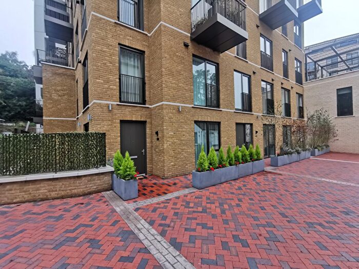 2 Bedroom Mews To Rent In The Mews, Tunbridge Wells, TN4