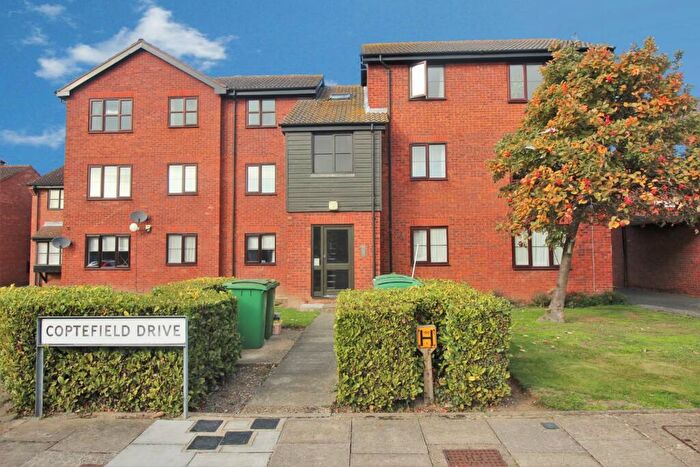 2 Bedroom Flat To Rent In Coptefield Drive, Belvedere, Kent, DA17