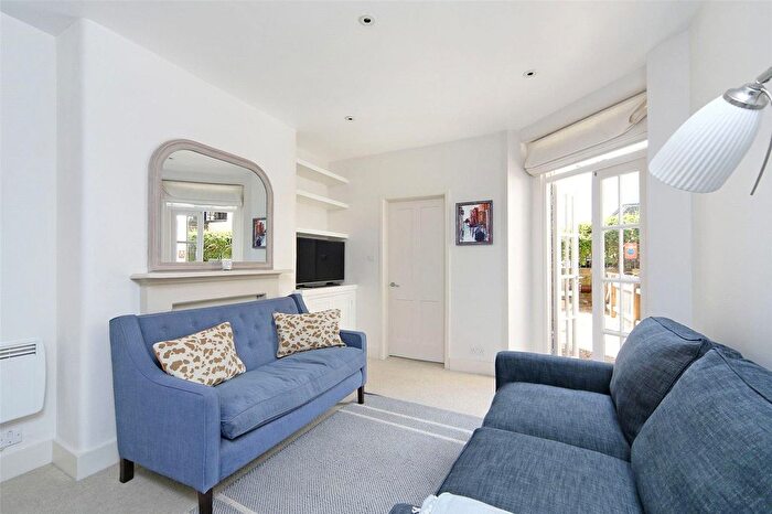1 Bedroom Flat To Rent In Walton Street, Chelsea, SW3