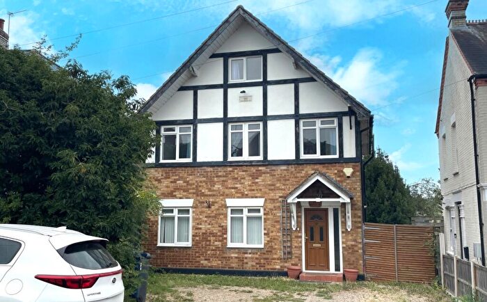 5 Bedroom Detached House For Sale In Victoria Road, New Barnet, EN4