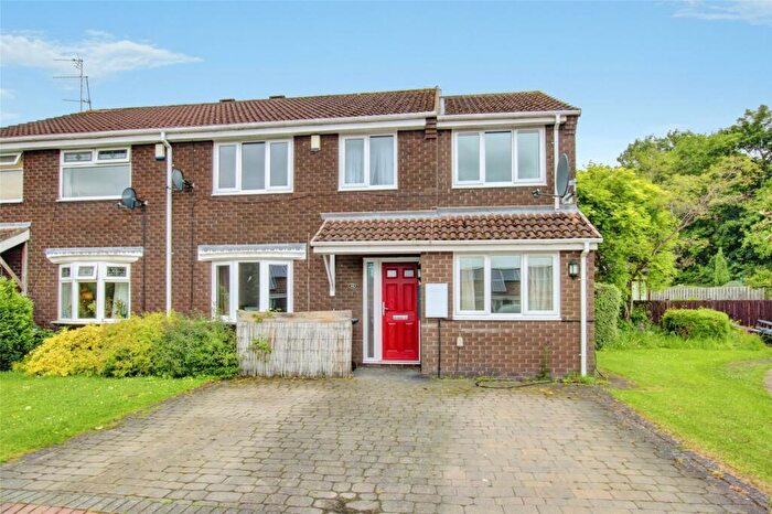 4 Bedroom Semi-Detached House For Sale In Chalfont Way, Meadowfield, Durham, DH7